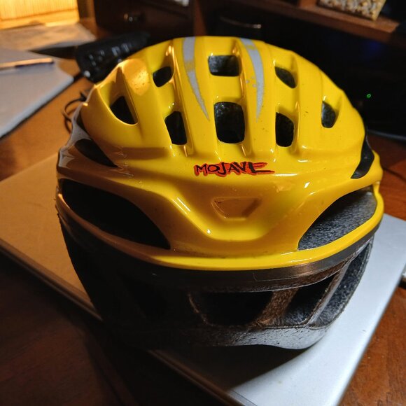 GIRO Mojave Sport Road Bike Cycling Helmet EUC - Picture 4 of 6